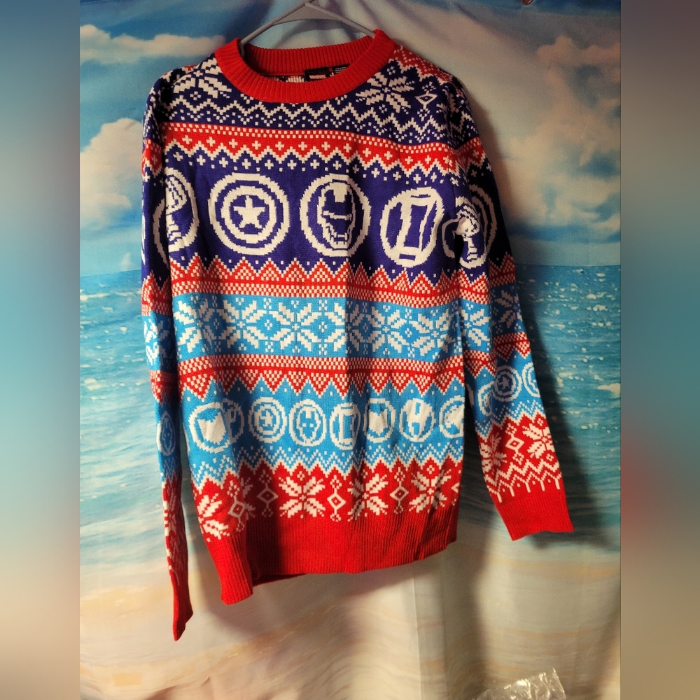 Marvel NWOT Avengers Mens/Unisex Christmas Sweater Size Medium‎